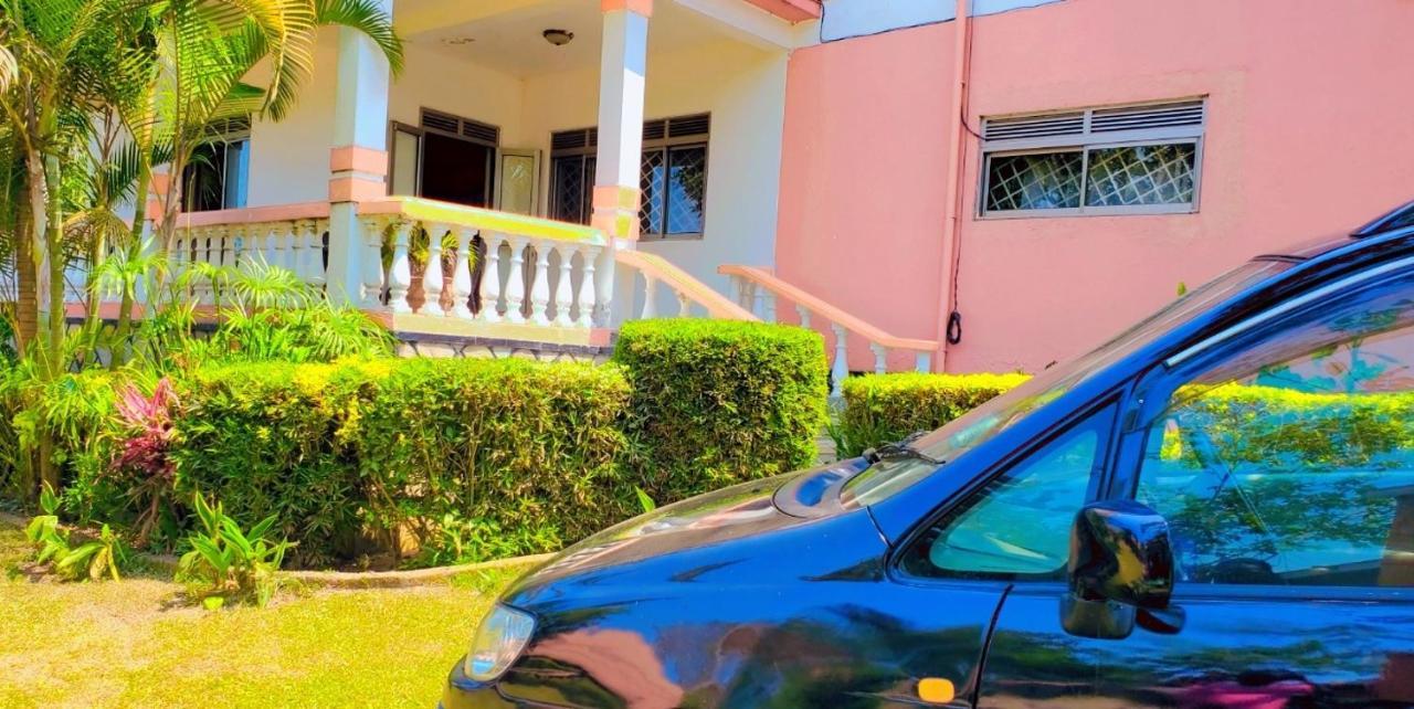 La Feve Beach Bed And Breakfast Entebbe エンテベ エクステリア 写真