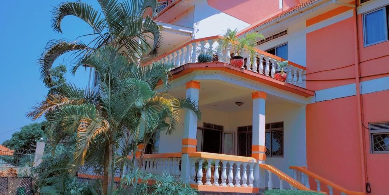 La Feve Beach Bed And Breakfast Entebbe エンテベ エクステリア 写真